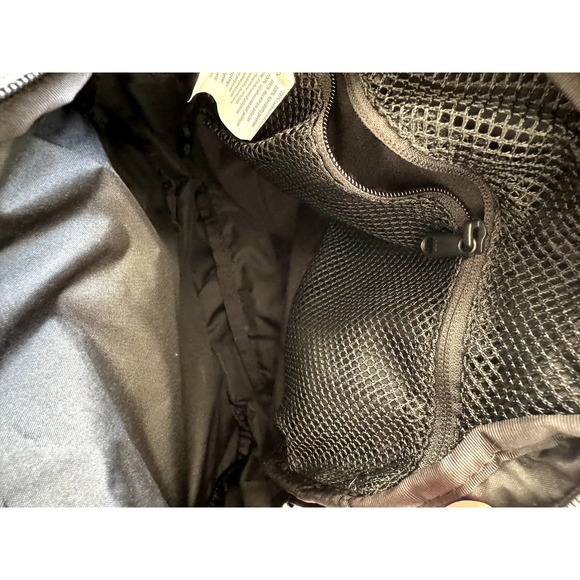 Dakine Essentials Pack Mini 7L Unisex Mini Backpack Color Mini Tropical - Picture 5 of 12